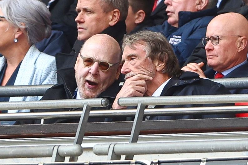 头这个财团, 特라福德周, 和英力士方